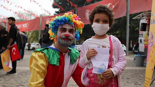 Gaziantep'te lösemili çocuklar için farkındalık korteji