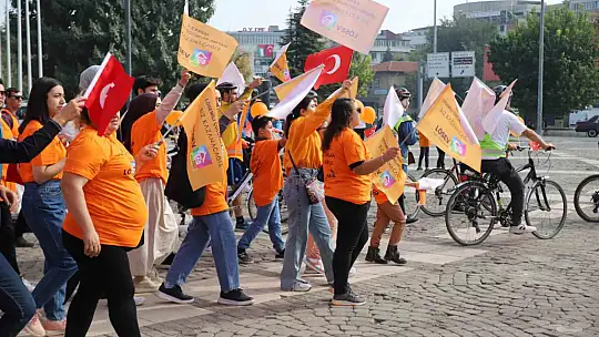 Gaziantep'te lösemili çocuklar için farkındalık korteji