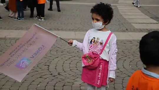 Gaziantep'te lösemili çocuklar için farkındalık korteji