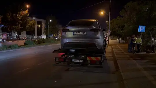 Gaziantep'te lüks araç ile motosiklet çarpıştı: 1 ölü, 1 ağır yaralı