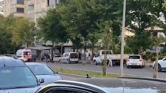 Gaziantep'te lüks sitede taşlı ve sopalı kavga: 3 yaralı