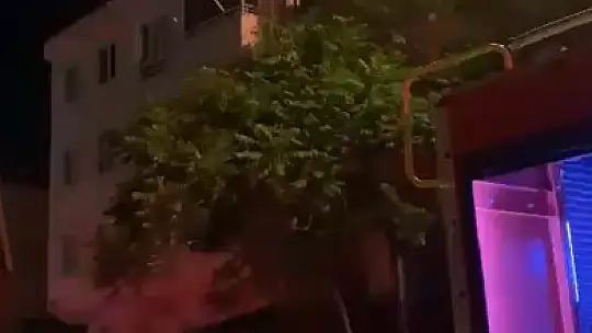 Gaziantep'te metruk binada yangın çıktı