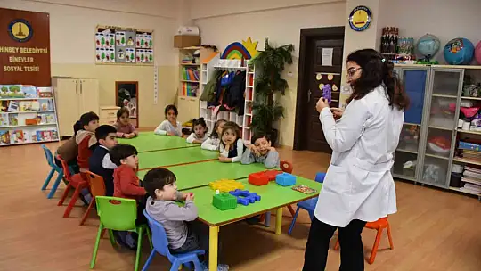 Gaziantep'te minik çocuklar İngilizce öğreniyor