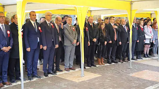 Gaziantep'te Öğretmenler Günü buruk kutlandı