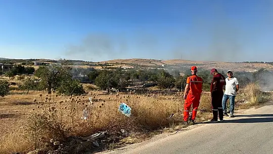 Gaziantep'te örtü yangınını itfaiye ve vatandaşlar söndürdü