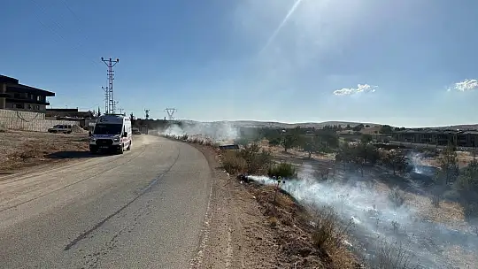 Gaziantep'te örtü yangınını itfaiye ve vatandaşlar söndürdü
