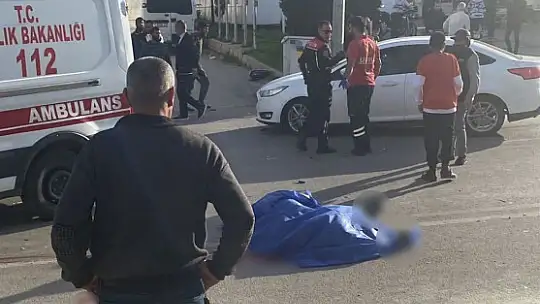 Gaziantep'te otomobilin çarptığı motosikletteki genç hayatını kaybetti