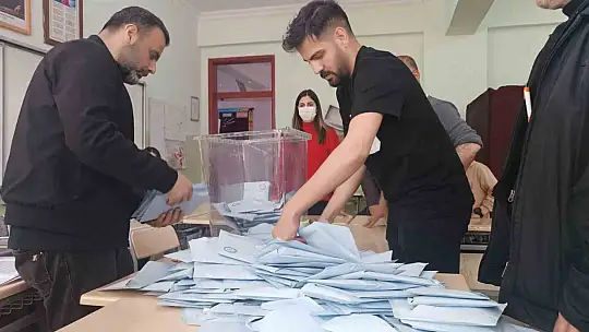 Gaziantep'te oy verme işlemi sonlandı, sayım başladı
