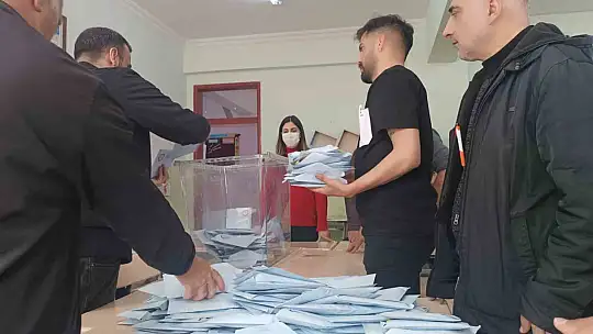 Gaziantep'te oy verme işlemi sonlandı, sayım başladı