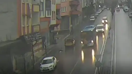 Gaziantep'te pes dedirten kazalar kameralara yansıdı