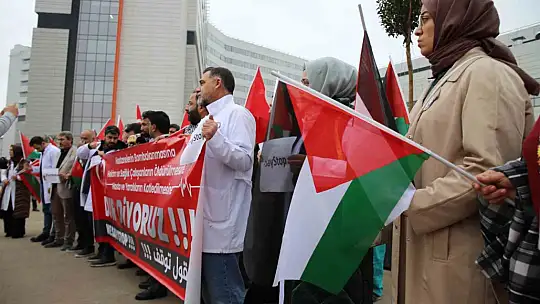 Gaziantep'te sağlık çalışanları Gazze'deki vahşete 'dur' dedi