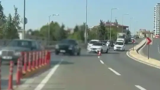 Gaziantep'te şerit ihlali yapan 14 sürücüye ceza