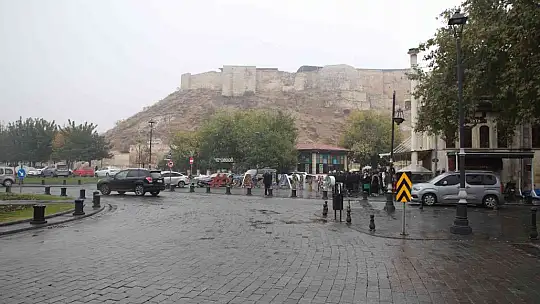 Gaziantep'te sis etkisini sürdürüyor