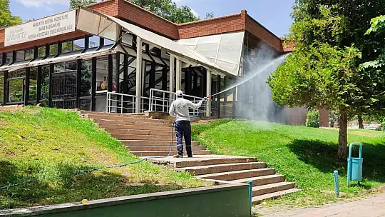 Gaziantep'te sivrisinek ve karasineklere karşı ilaçlama çalışmaları devam ediyor
