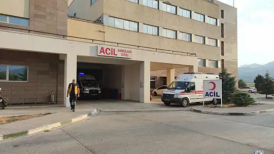 Gaziantep'te ticari araç takla attı: 1 ölü, 3 yaralı