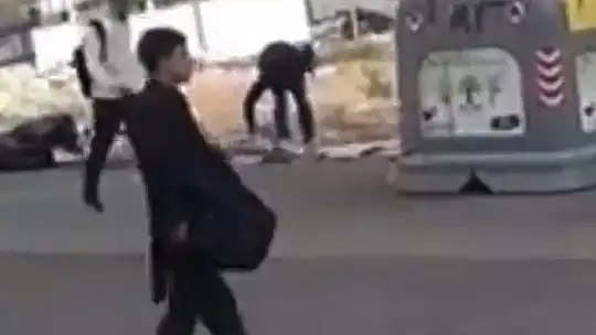 Gaziantep'te trafik uyarı işaret levhası hırsızlığı kamerada