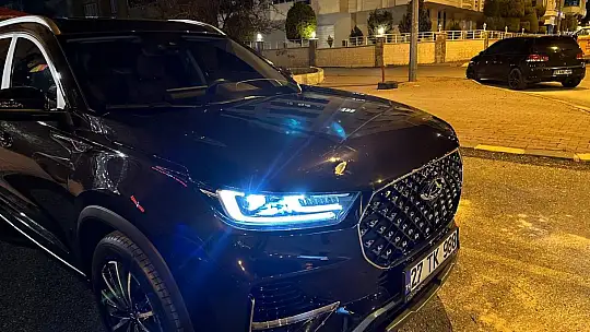 Gaziantep'te trafikte silahlı çatışma: Mermiler otomobil ve evlere isabet etti