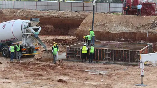 Gaziantep'te Travmatik Acil Durum Hastanesinin temeli atıldı