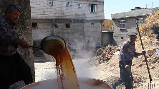 Gaziantep'te üzüm pekmezi mesaisi