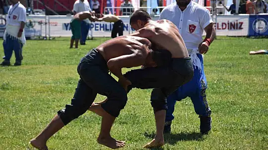 Gaziantep'te yağlı güreş müsabakaları başladı