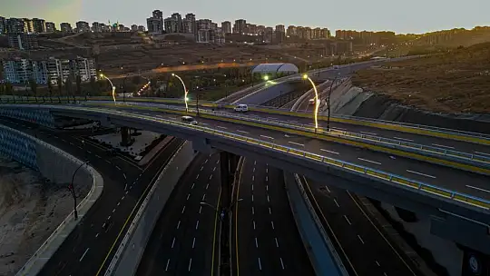Gaziantep'te yapılan 3 katlı akıllı kavşağı Cumhurbaşkanı Erdoğan hizmete açacak