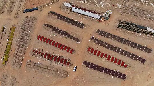Gaziantep'te yeni mahsul kurutmalıklar tezgaha inmeye başladı