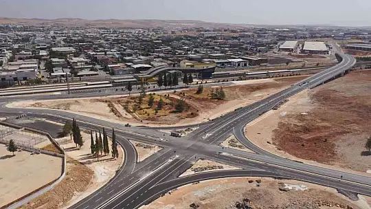 Gaziantep'te yeni yapılan yol kavşaktaki trafik yükünü hafifletecek