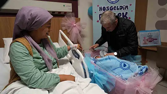 Gaziantep'te yeni yılın ilk bebeği dünyaya gözlerini açtı