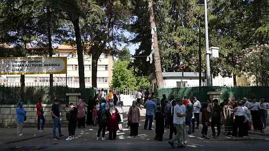 Gaziantep'te YKS heyecanı başladı