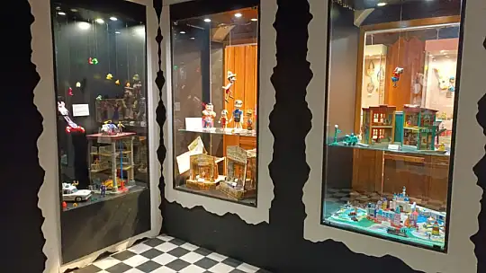Gaziantep'teki 300 yıllık oyuncak tavşan ilgi görüyor