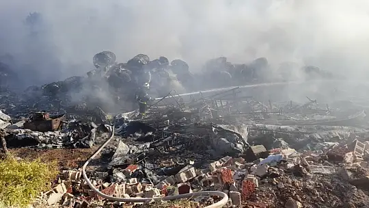 Gaziantep'teki depo yangını 6 saatte kontrol altına alındı