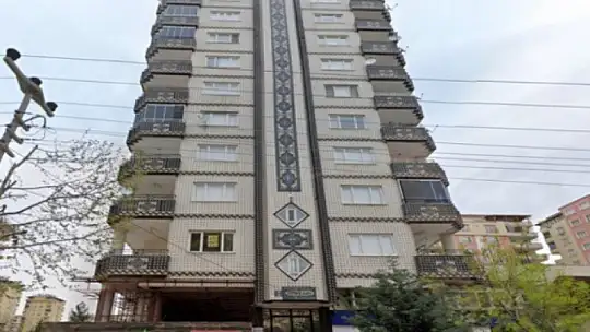 Gaziantep'teki depremde yıkılan ve 49 kişinin ölümüne neden olan 11 katlı Emre Apartmanı davası görüldü
