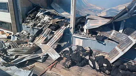 Gaziantep'teki fabrika yangını 5 saatlik çalışmayla kontrol altına alındı