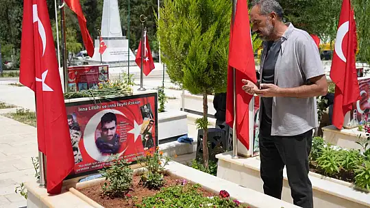 Gaziantep'teki mezarlıklar ve şehitliklerde Arefe yoğunluğu