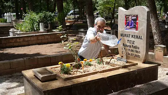 Gaziantep'teki mezarlıklar ve şehitliklerde Arefe yoğunluğu