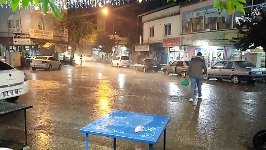 Gaziantep ve ilçelerinde sağanak etkili oldu