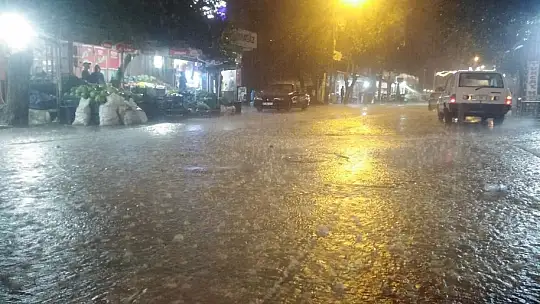 Gaziantep ve ilçelerinde sağanak etkili oldu