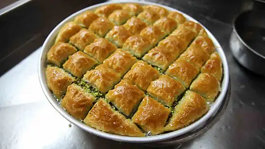 Gaziantepli baklavacıdan bayram öncesi dev indirim
