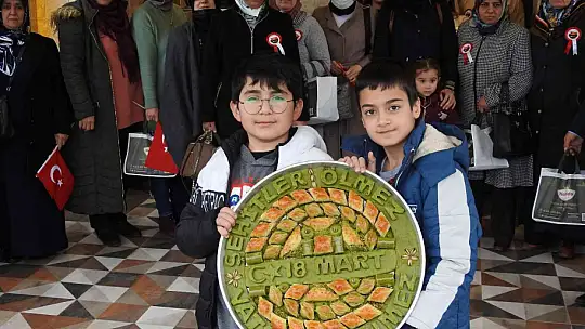Gaziantepli gazi baklavacıdan şehitler günü etkinliği