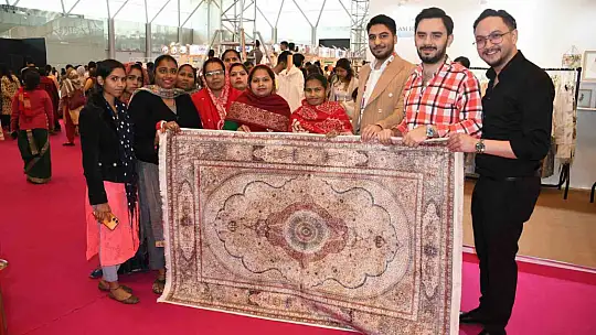 Gaziantepli Halıcılar Hindistan'da ilgiyle karşılandı