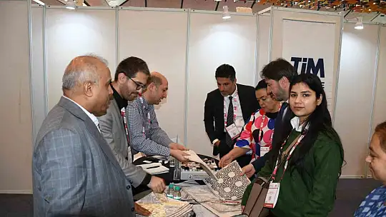 Gaziantepli Halıcılar Hindistan'da ilgiyle karşılandı