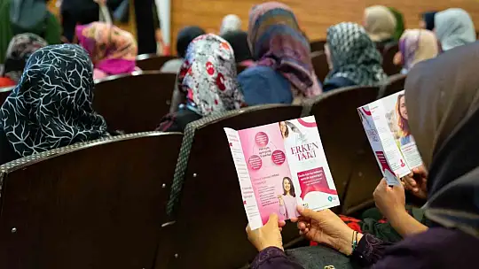 Gaziantepli kadınlar, meme kanseri farkındalık hareketi için bir araya geldi