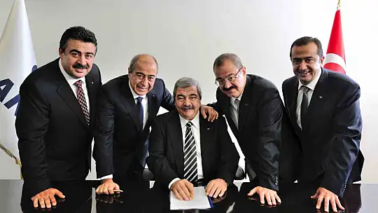 Gaziantepli sanayici Abdulkadir Konukoğlu'ndan 'işimizin başındayız' çağrısı