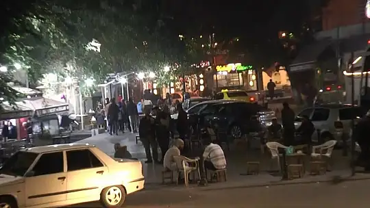 Gaziantepliler tatbikat sırasında kebap yemeye devam etti
