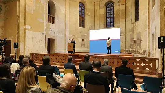 Gazikültür, Başhekim Meriç'in anılarını kitaplaştırdı
