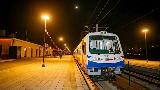 Gaziray ile entegre çalışan raybüs, yolculardan büyük rağbet görüyor
