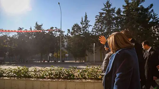 Gaziray tünelinin üstü yeşilleniyor
