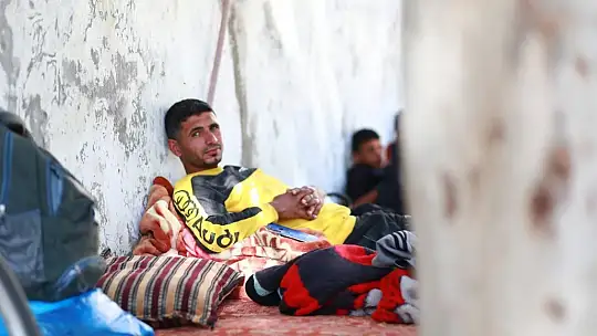 Gazze'deki BM okulları binlerce Filistinliye barınak oldu