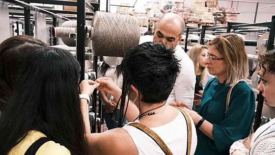 Geleceğin Tasarımcıları Halı Fabrikasını Ziyaret Etti