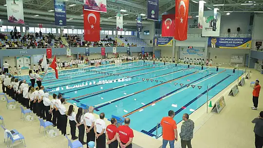 Geleneksel Ata yüzme şenlikleri coşkuyla başladı